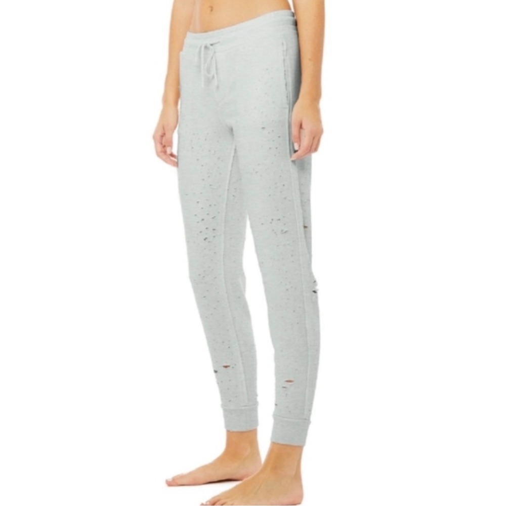 Alo Yoga Ripped Warrior Jogger Women M Grey Excellent Distressed Sweatpants
